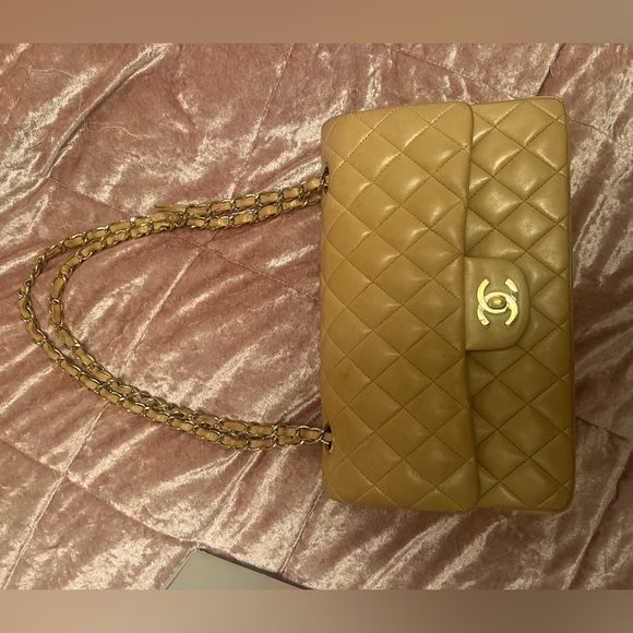 Chanel authentic lambskin purse - Picture 2 of 6